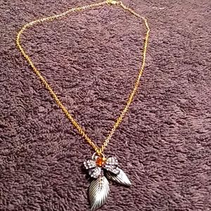 Leafy gemstone necklace